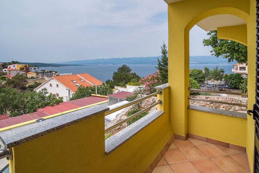 Ferienwohnung mit Terrasse und Klimaanlage 1