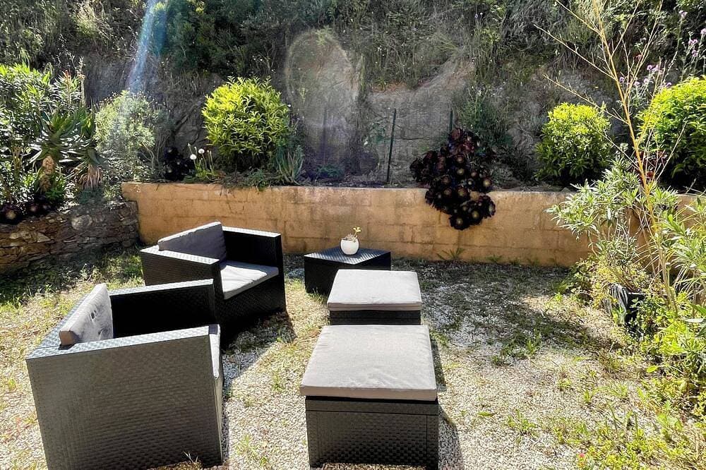 Foto 12 von 14: Apartment n°4 near the beach - hillside view + terrace