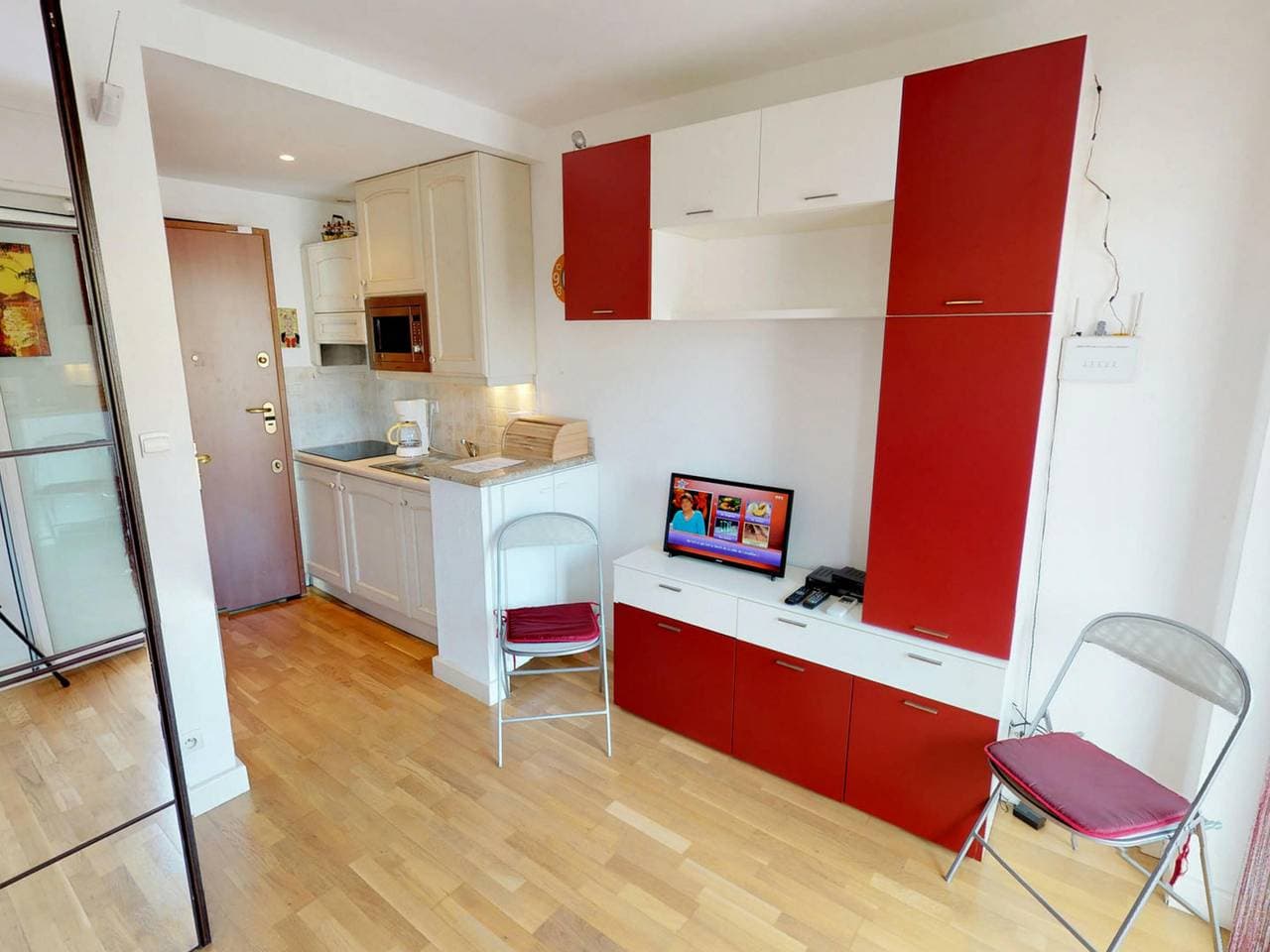 Foto 4 von 17: Charmantes Studio mit Terrasse, Parkplatz und Klimaanlage in der Nähe von Strand und Stadtzentrum