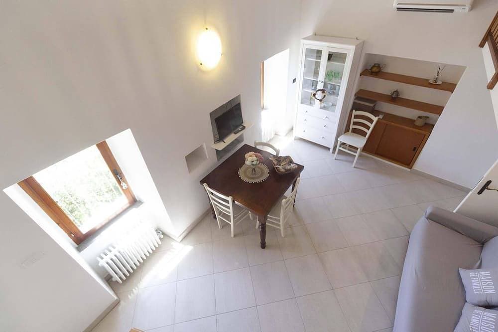 Foto 9 von 30: Wunderschöne Ferienwohnung Mit Seeblick Im Historischen Dorf Mit Patio