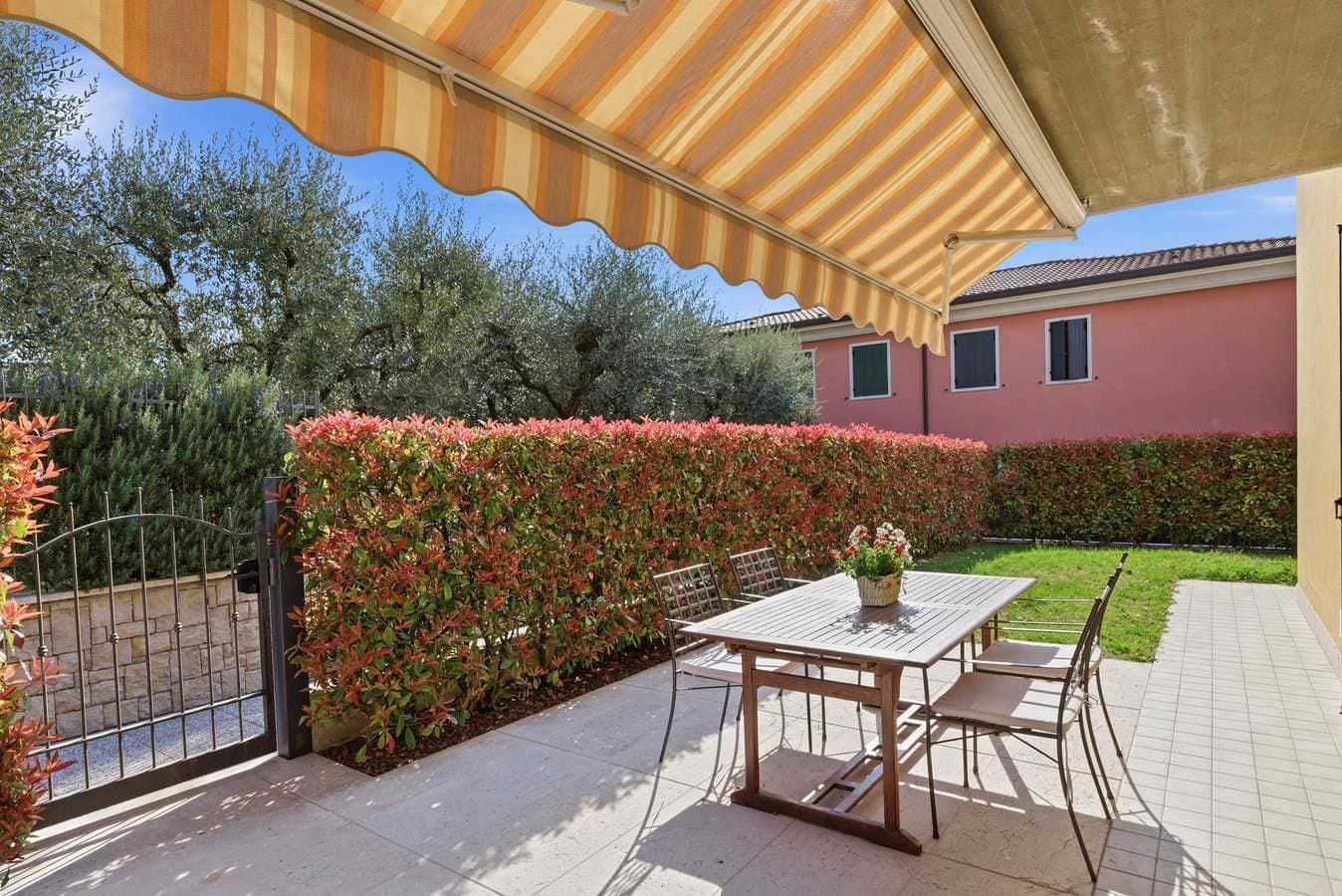 Foto 4 von 40: Regarda- Promenade Weinapartment neben Zentrum mit Garten und Pool