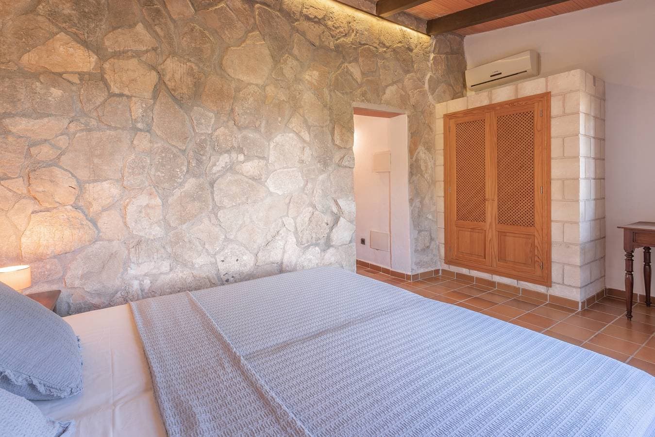 Foto 13 von 22: Ferienwohnung "Es Turo d'Eivissa" mit Pool, WLAN, Terrasse & Garten