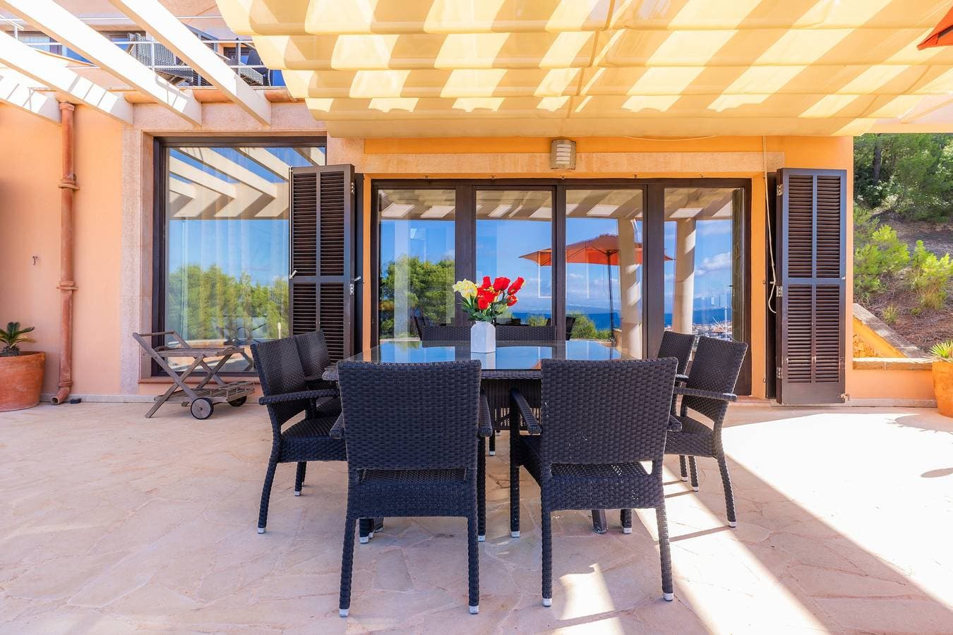 Foto 8 von 34: Luxuriöses Ferienhaus „Casa Kyona“ mit Meerblick, WLAN und Garten
