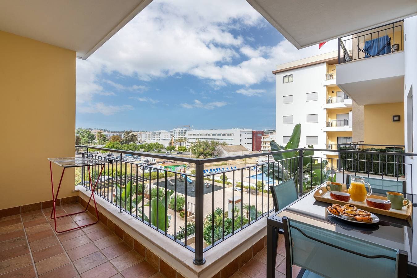 Foto 4 von 36: Ferienwohnung 'Palmeiras De Jv' mit Gemeinschaftspool, WLAN und Klimaanlage