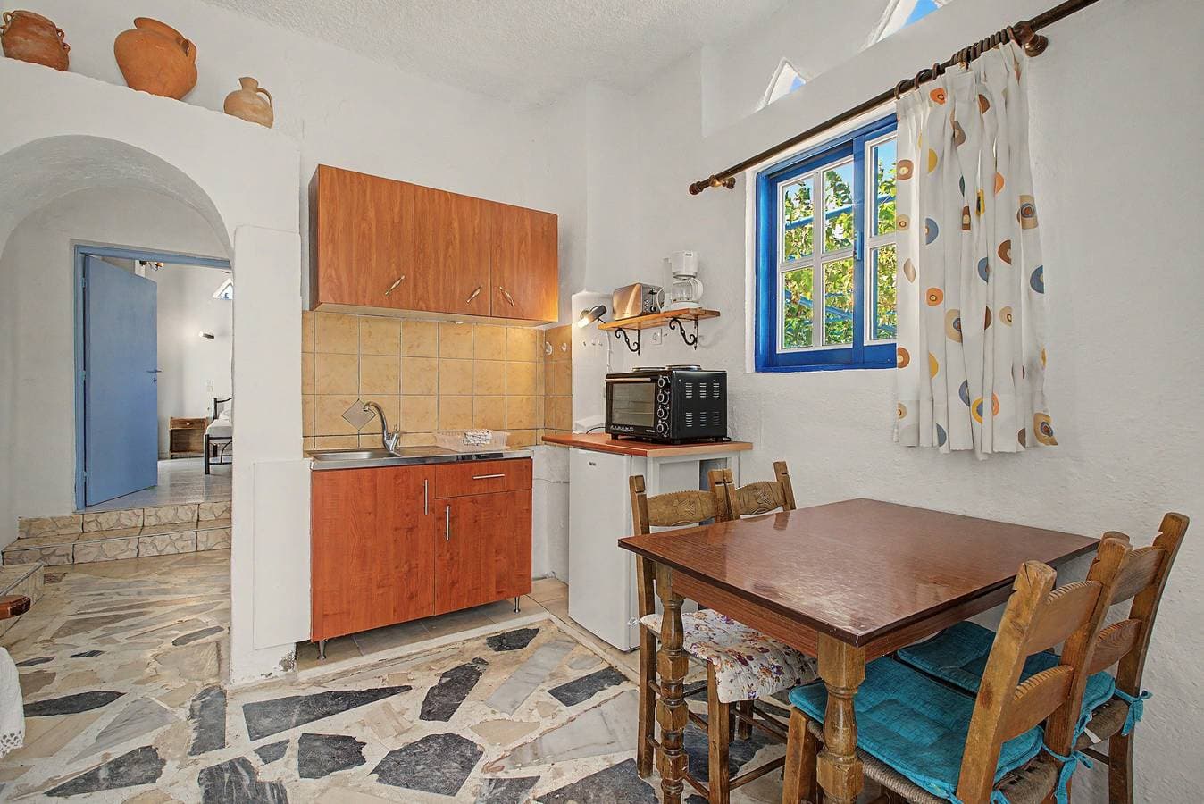 Foto 5 von 30: Iliana's Bungalow: Bergblick, WLAN & Klimaanlage – Gemütliches Ferienhaus