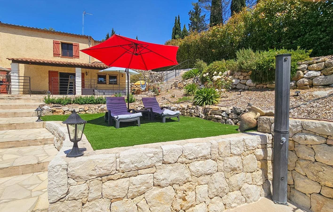 Reizende Wohnung mit Pool und Terrasse in der Nähe des Stadtzentrums von Cabris 1