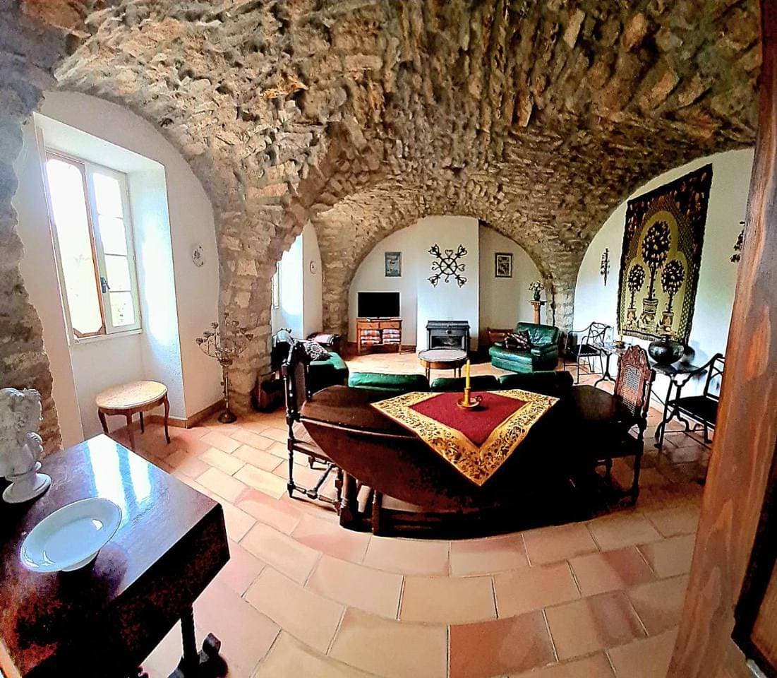 Foto 6 von 60: Five-Bedroom House
