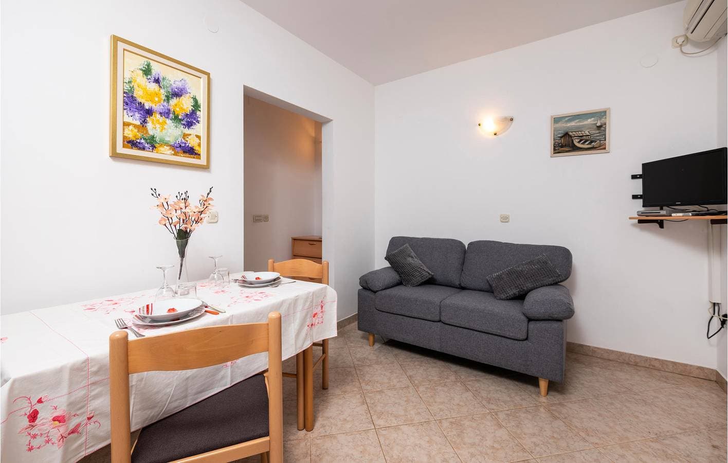 Foto 4 von 18: Gemütliche Ferienwohnung 1 km vom Strand entfernt mit Terrasse, Parkplatz und WLAN
