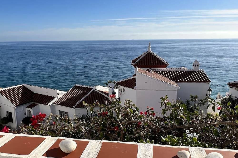 Foto 12 von 30: Spektakulärer Panoramablick auf das Meer in Nerja.