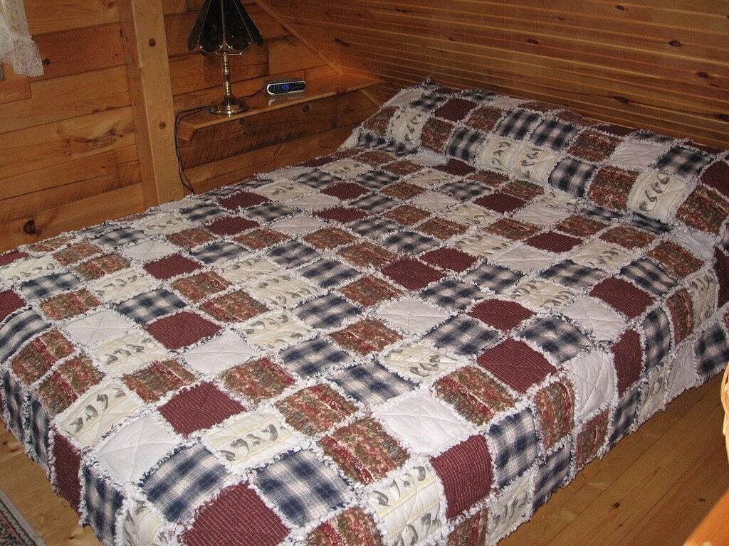 Foto 3 von 11: Hand Crafted Log Cabin