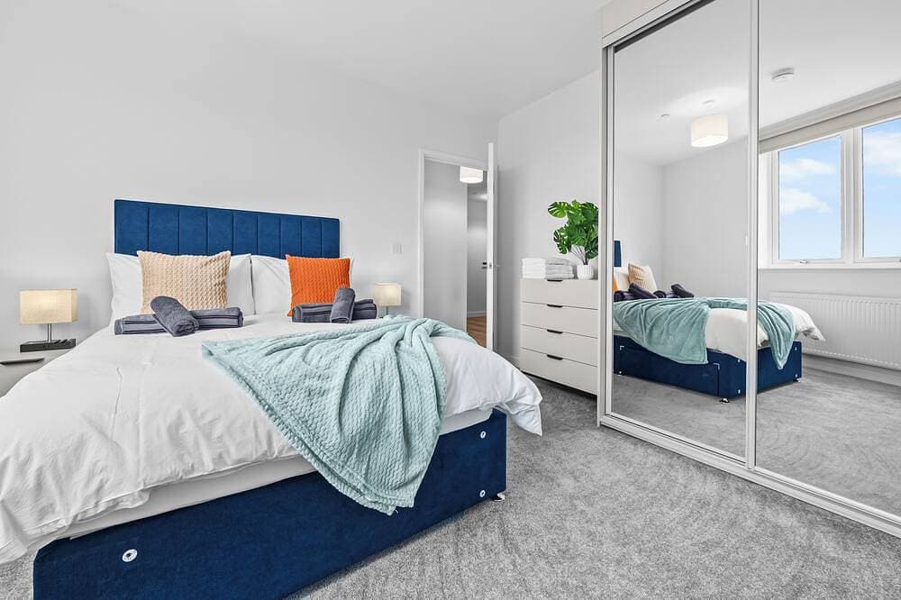 Foto 6 von 22: Modern & Comfortable 2Br | 12 mins to Heathrow & 30 mins to Waterloo