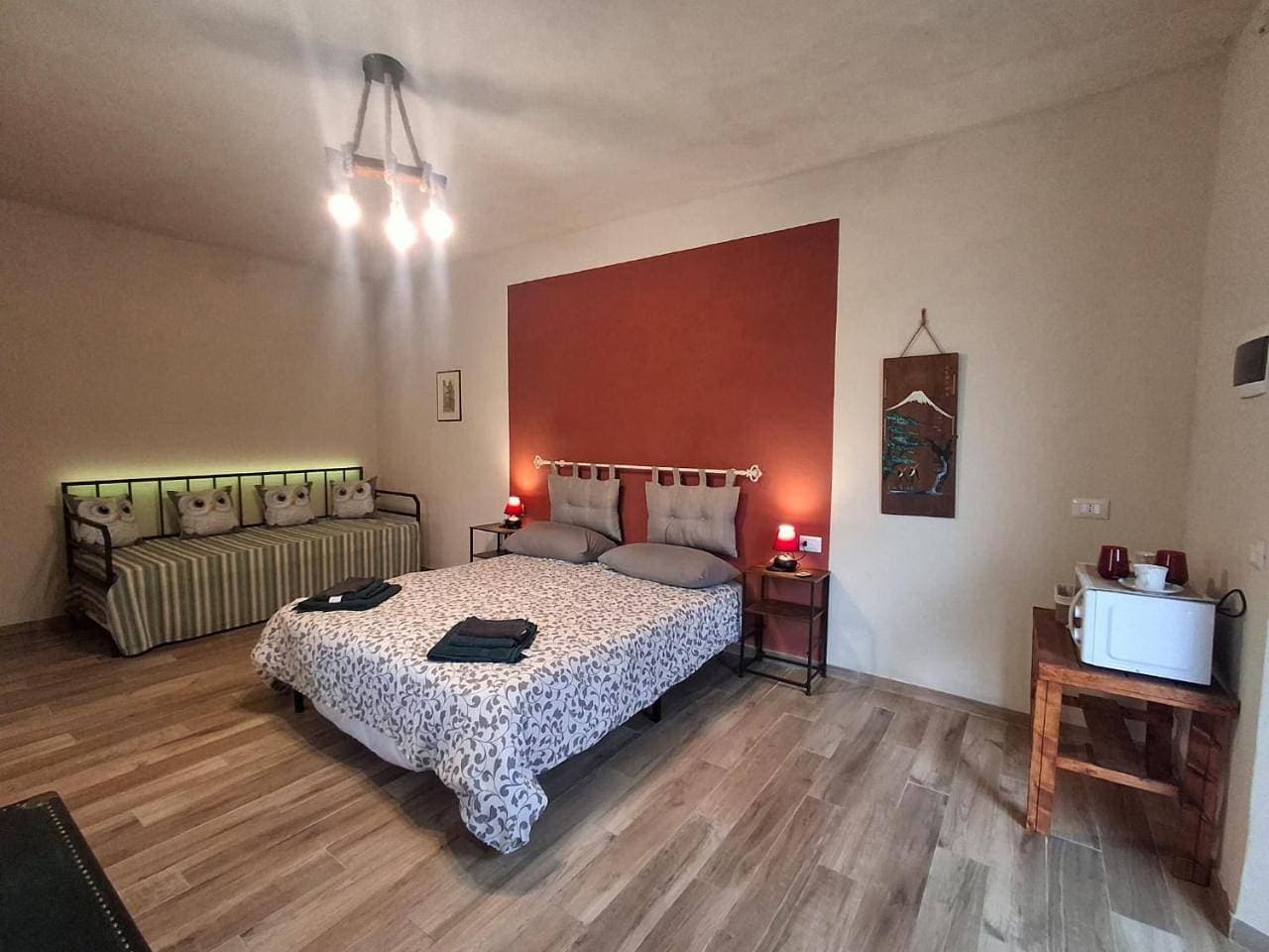 Foto 7 von 8: Double Room with Private Bathroom