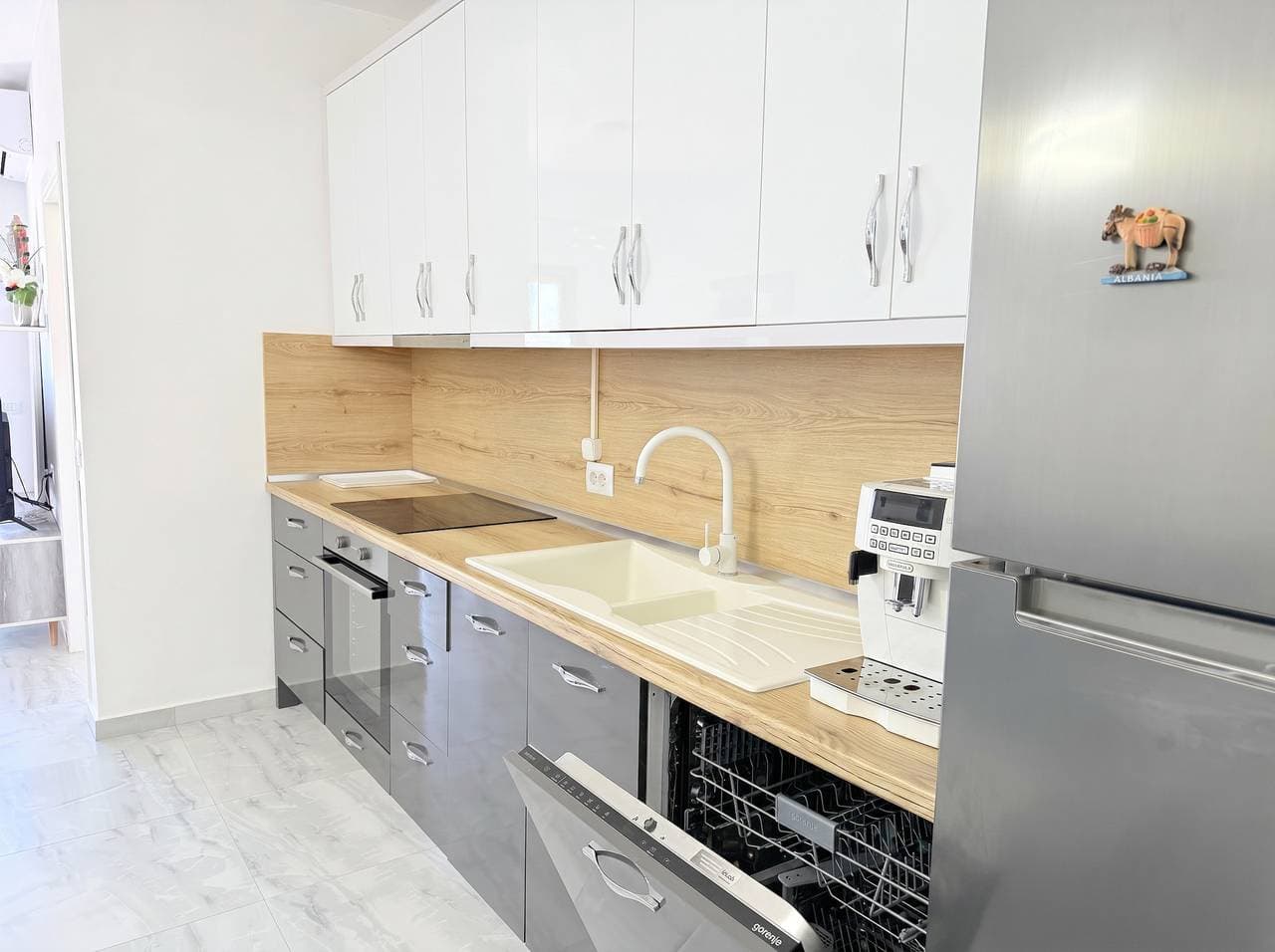 Foto 8 von 33: Ferienwohnung für 8 Personen mit Balkon