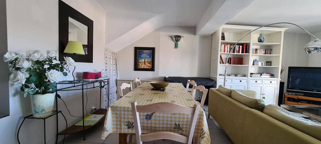 Foto 4 von 27: Two-Bedroom House