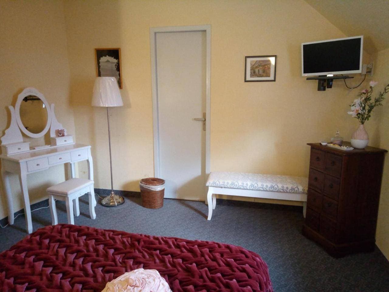 Foto 12 von 14: Double Room with Private Bathroom