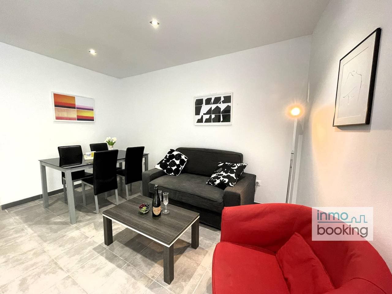 Foto 6 von 28: Ferienwohnung für 4 Personen mit Balkon