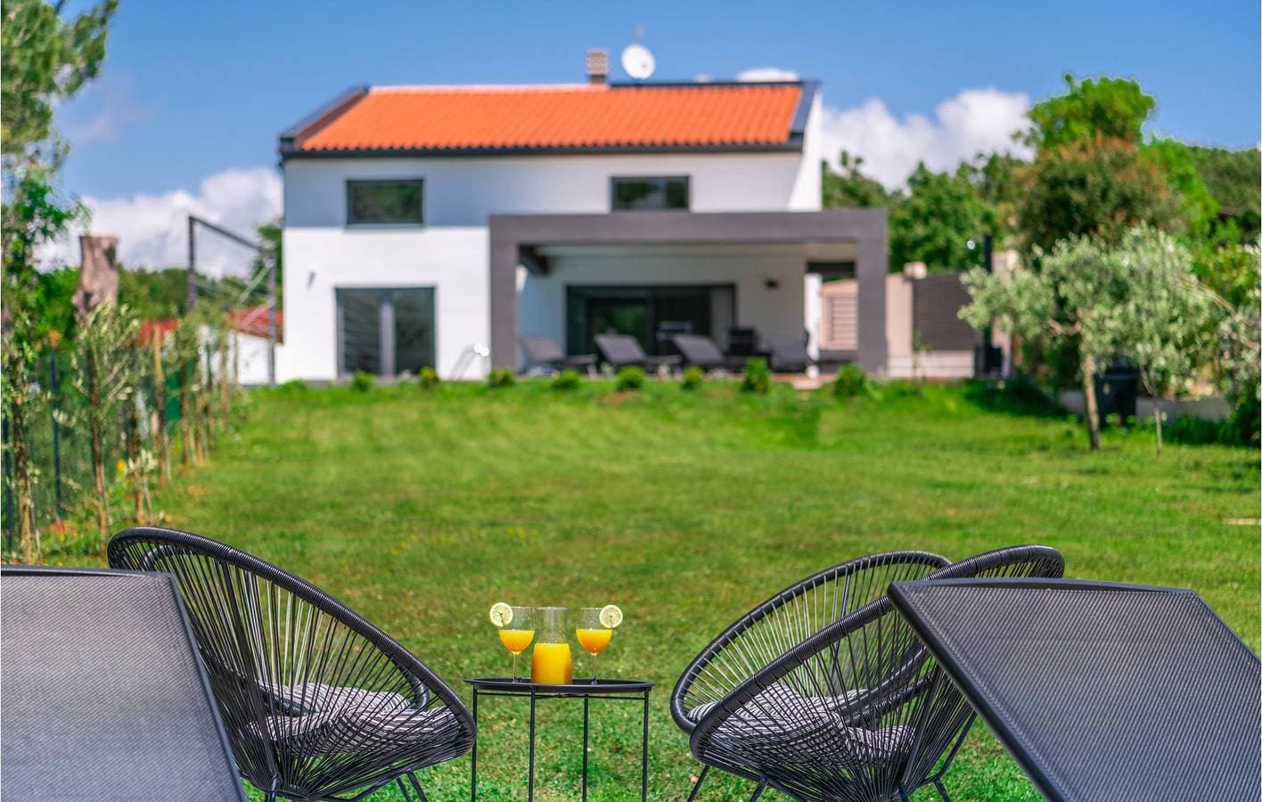 Foto 13 von 45: Gemütliche 2-Zimmer-Wohnung mit Terrasse, in der Nähe des Strandes Bijeca