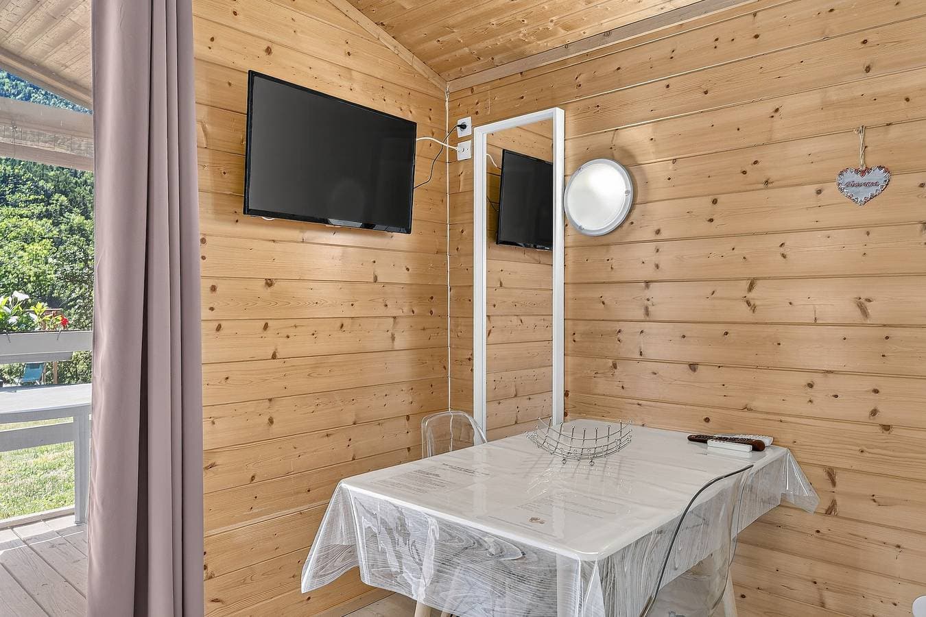Foto 10 von 28: Cottage „Morgon“ mit Bergblick, WLAN und Klimaanlage