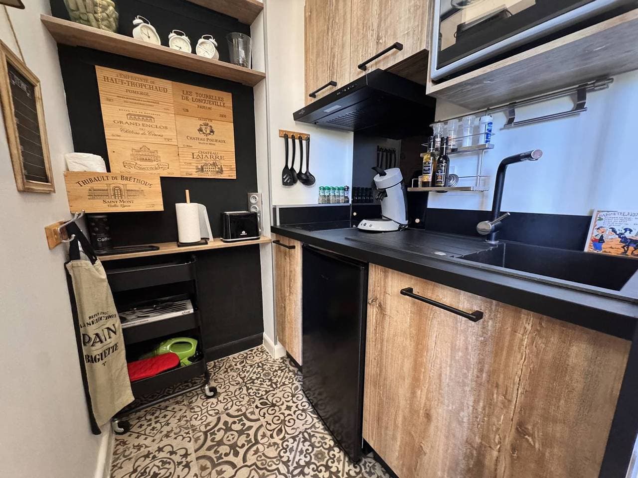 Foto 4 von 12: Renoviertes Studio, Parkplatz - 4 Pers.