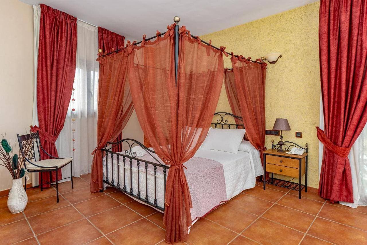 Hotel Balcón de los Montes 1