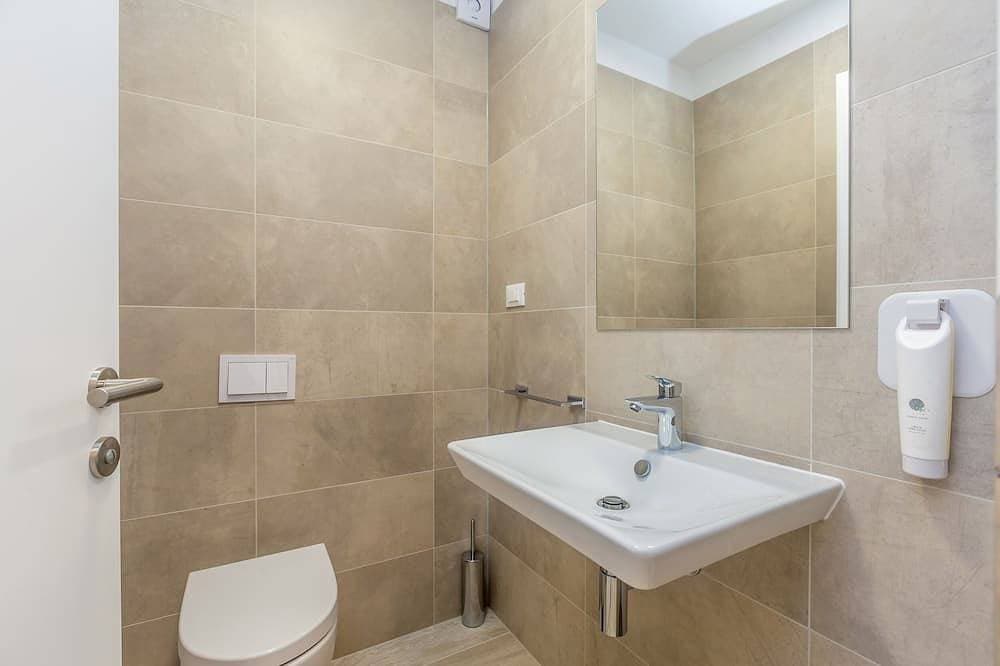 Foto 6 von 30: Ferienwohnung Poseidon 1 Malinska Krk – Pool & Strandnähe
