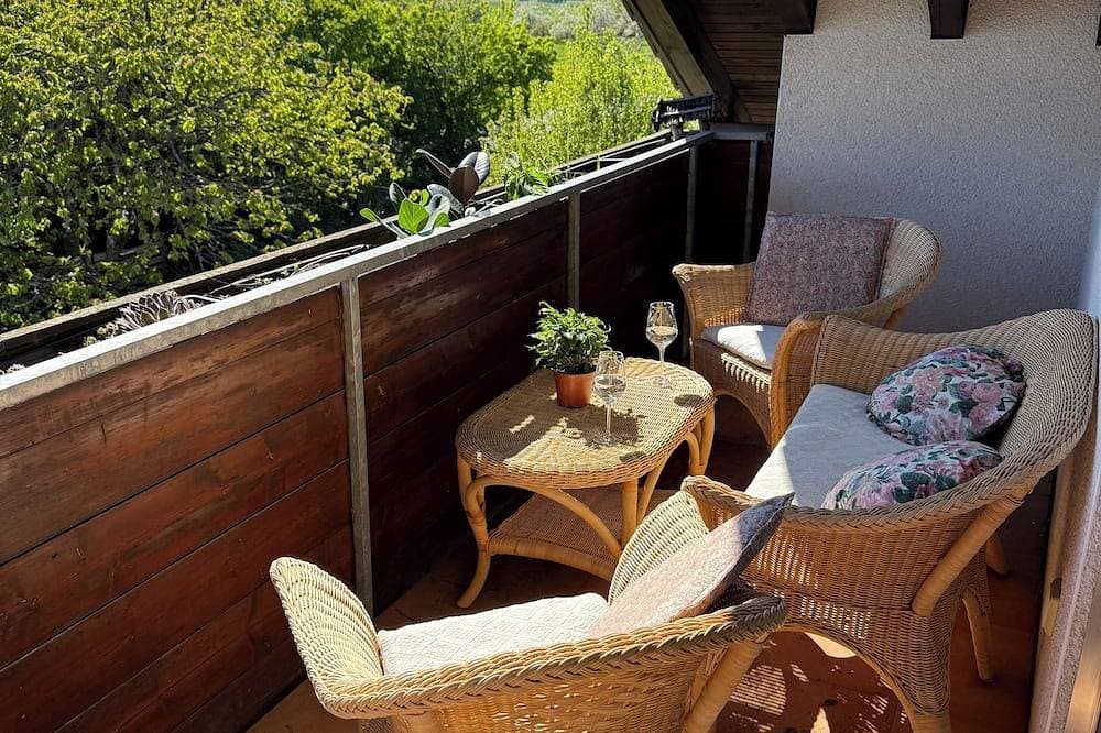 Foto 9 von 10: Schöne Gartenwohnung mit Blick auf die Hegauer Landschaft.