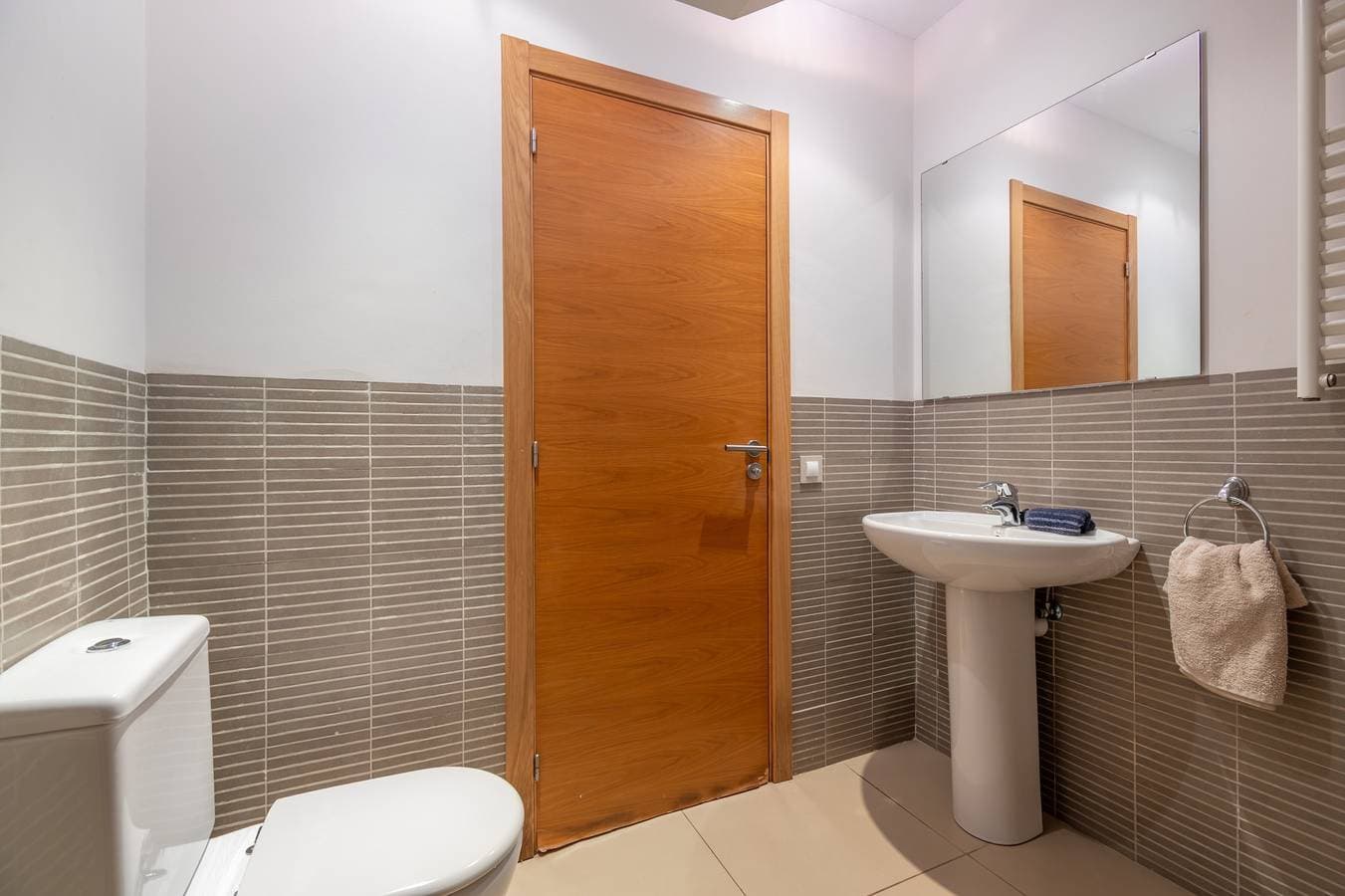 Foto 13 von 26: Ferienwohnung 'Astur - Moderno Chalet Con Piscina' mit privatem Pool und Klimaanlage