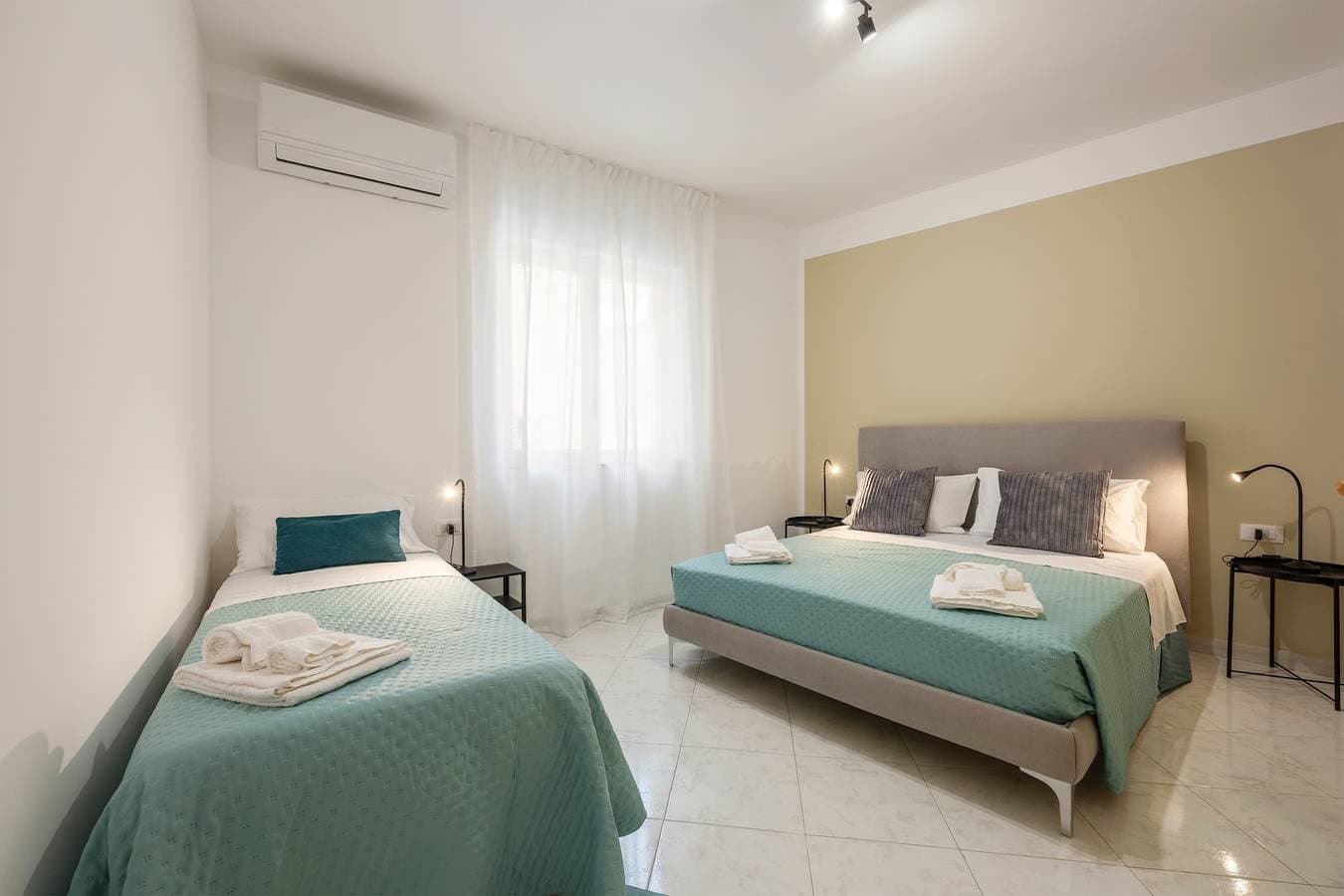 Foto 6 von 26: Ferienhaus 'Piazzetta Al Mare' mit Meerblick, WLAN und Klimaanlage