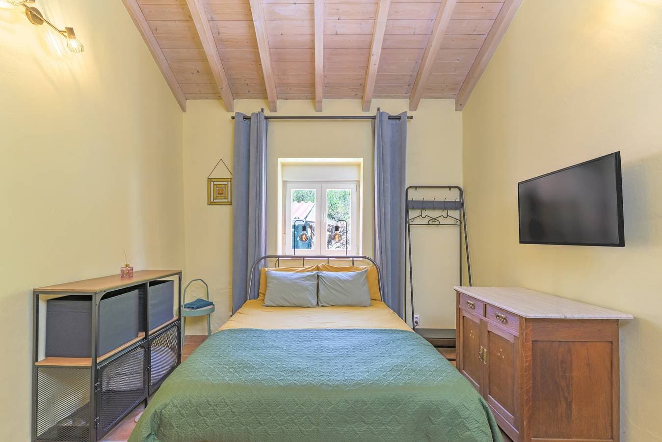 Foto 10 von 24: Ferienwohnung 'Sunny' mit Bergblick, Gemeinschaftspool und Wi-Fi