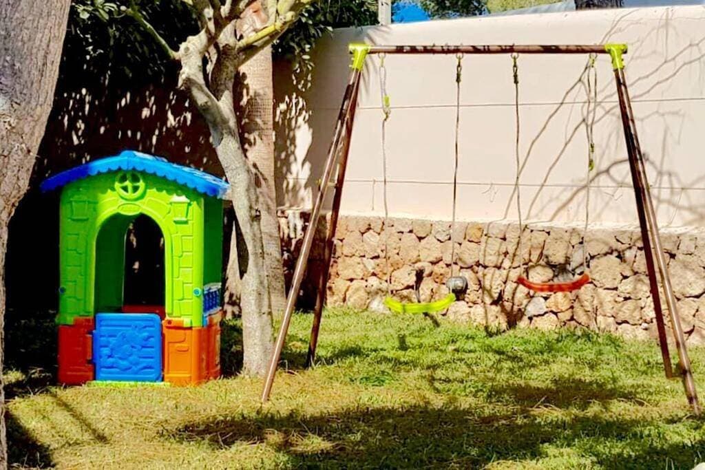 Foto 3 von 50: Villa für 8 Personen mit Garten