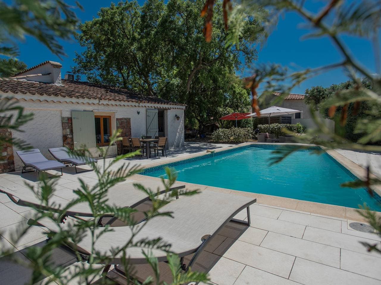 Foto 8 von 36: Ferienhaus mit Pool, 15 km vom Meer entfernt
