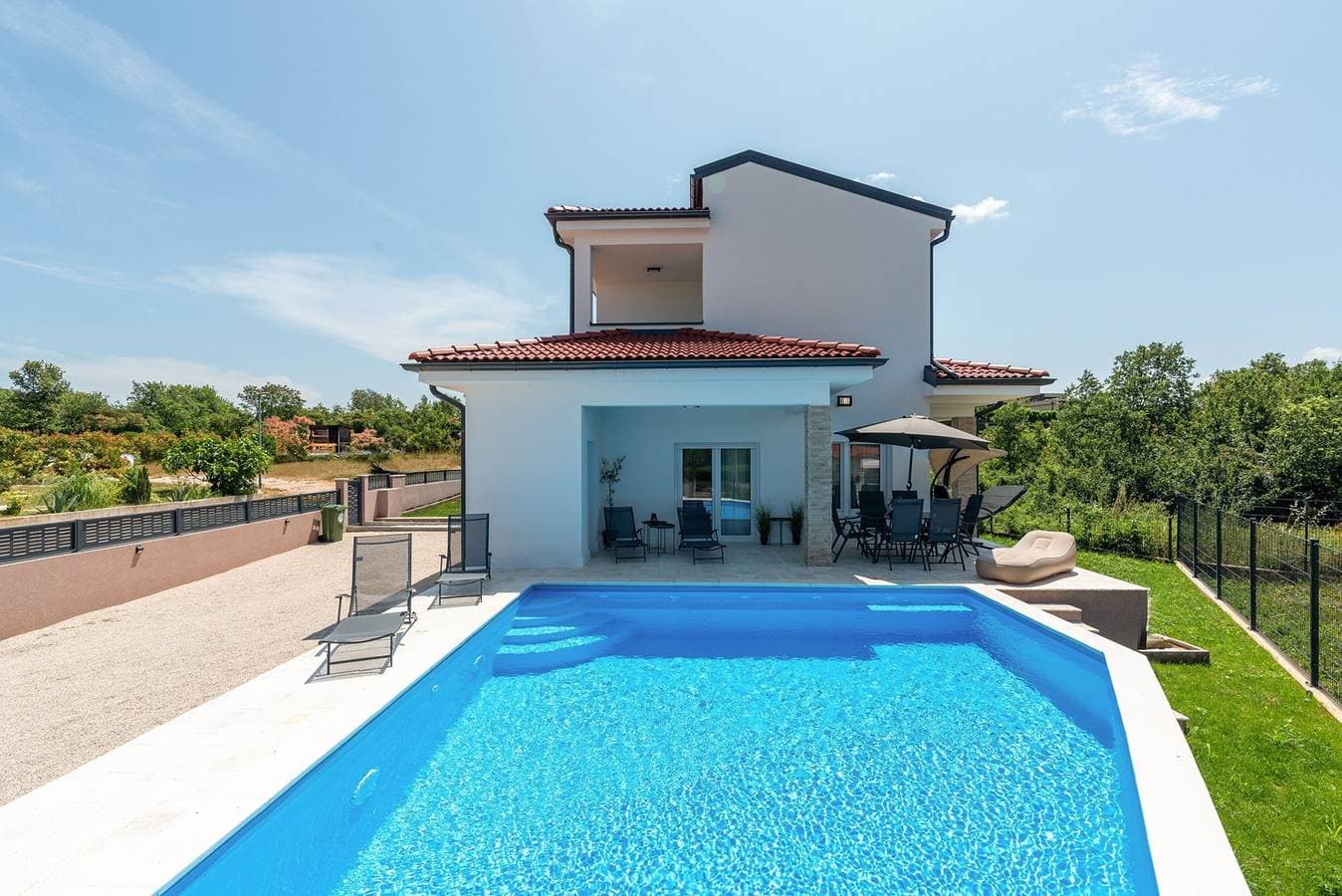 Foto 2 von 35: Villa Renči mit privatem Pool