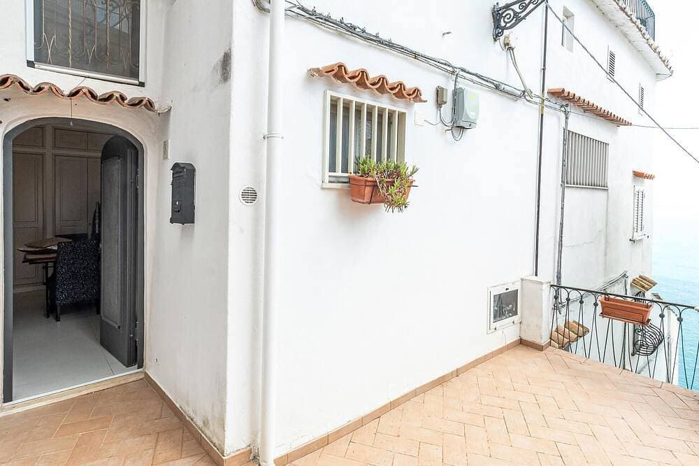 Foto 12 von 30: Amazing apartment in Raito with WiFi