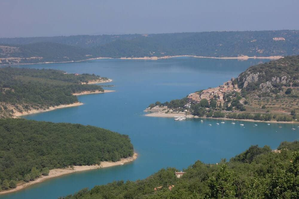 Foto 12 von 24: Marjolaine' Unterkunft mit 2 Sz/ Blick auf den See/ 200 m von Stränden entfernt