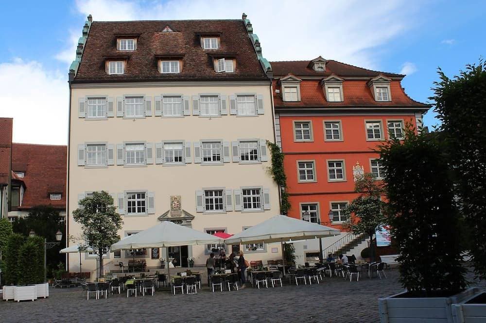 Großzügiges Wohnen auf 54 qm im Palais am Schlossplatz - In der Altstadt 1