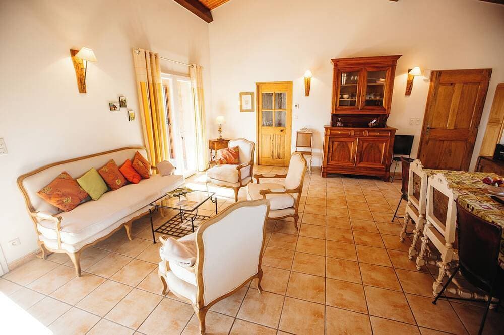 Foto 10 von 30: Villa Fanny - Private Pool and Spa in Joyeuse, Ardèche. Ideal for families!