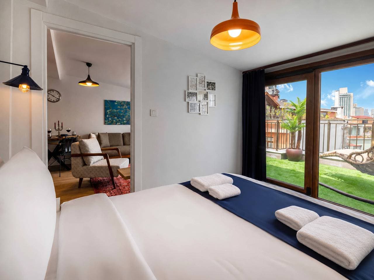 Foto 12 von 25: Ferienwohnung für 5 Personen mit Balkon