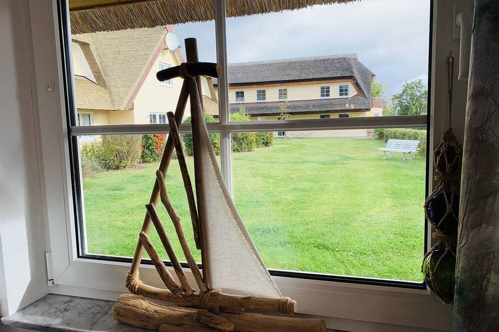 Reethaus Boddenblick in Alt Reddevitz mit Parkplatz, ebenerdige Terrasse, 1