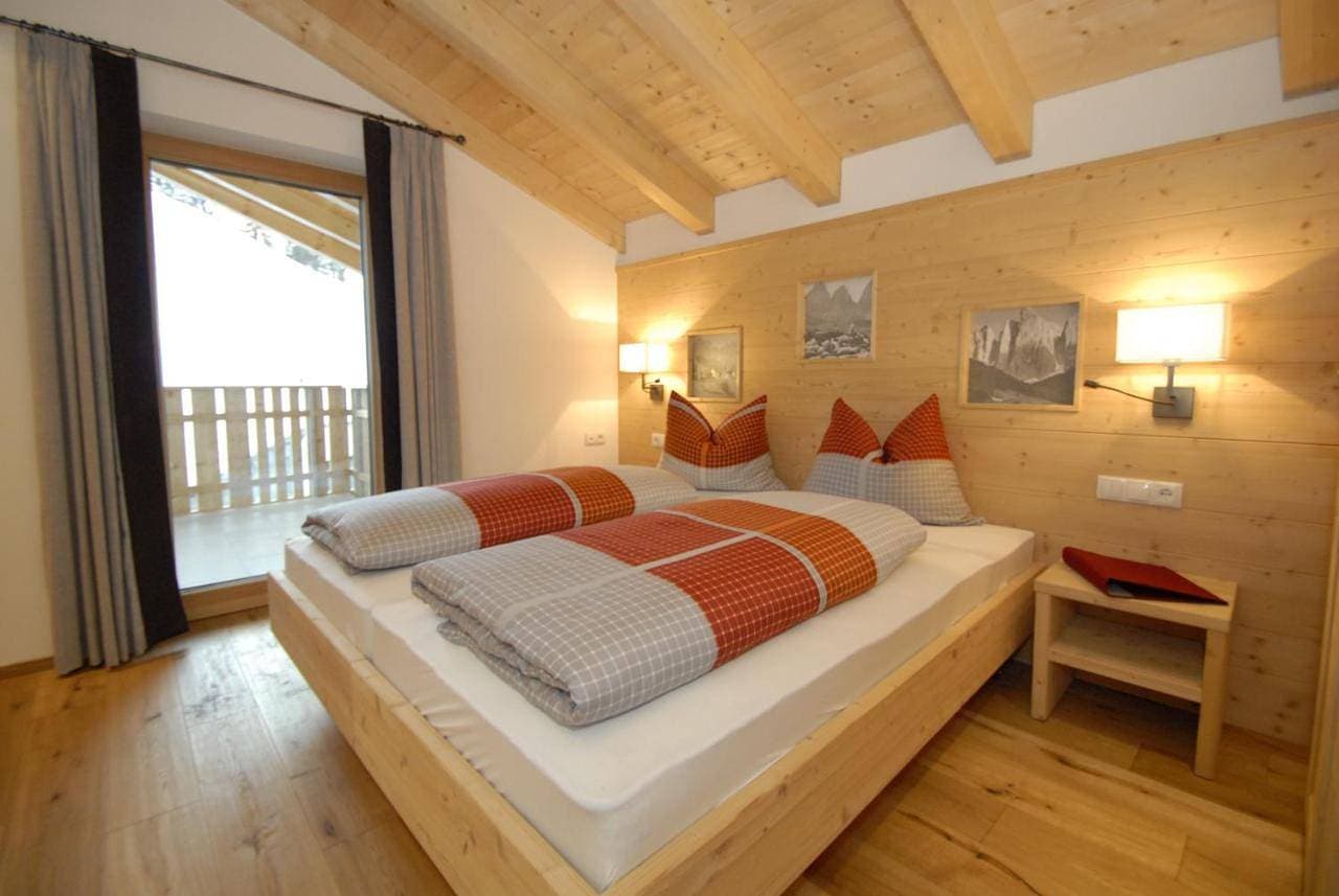 Foto 3 von 9: One-Bedroom Apartment with Balcony