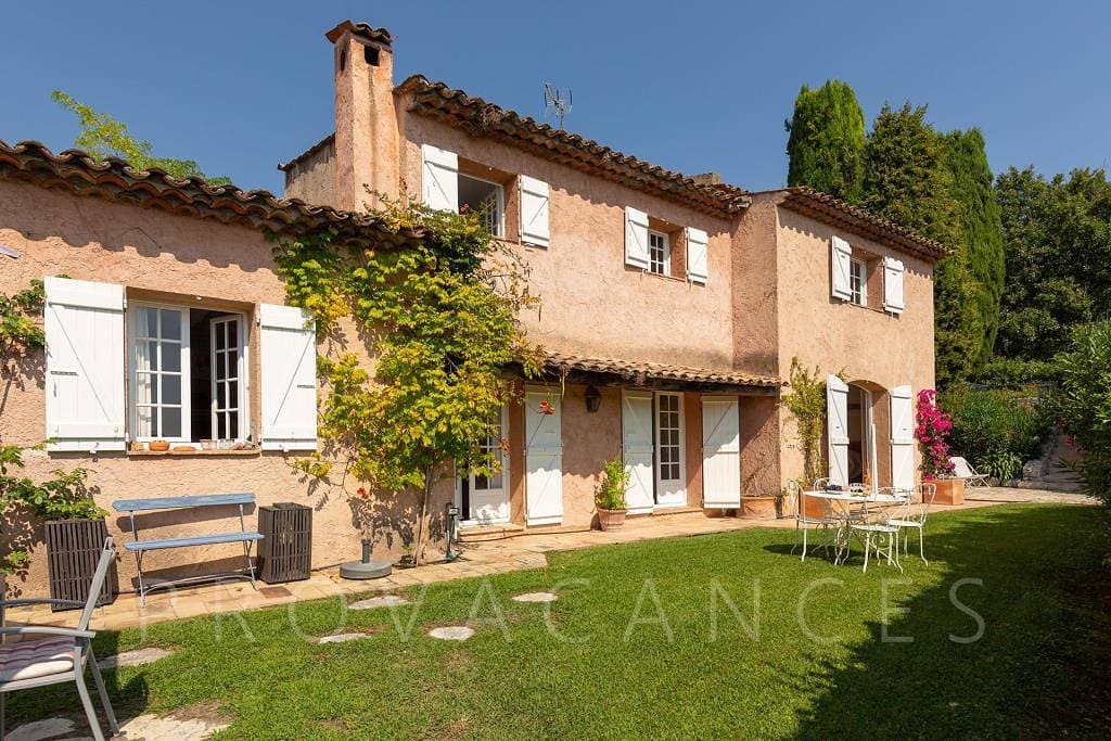 Foto 4 von 70: Schönes Ferienhaus mit Pool 100 m vom Zentrum von Vence