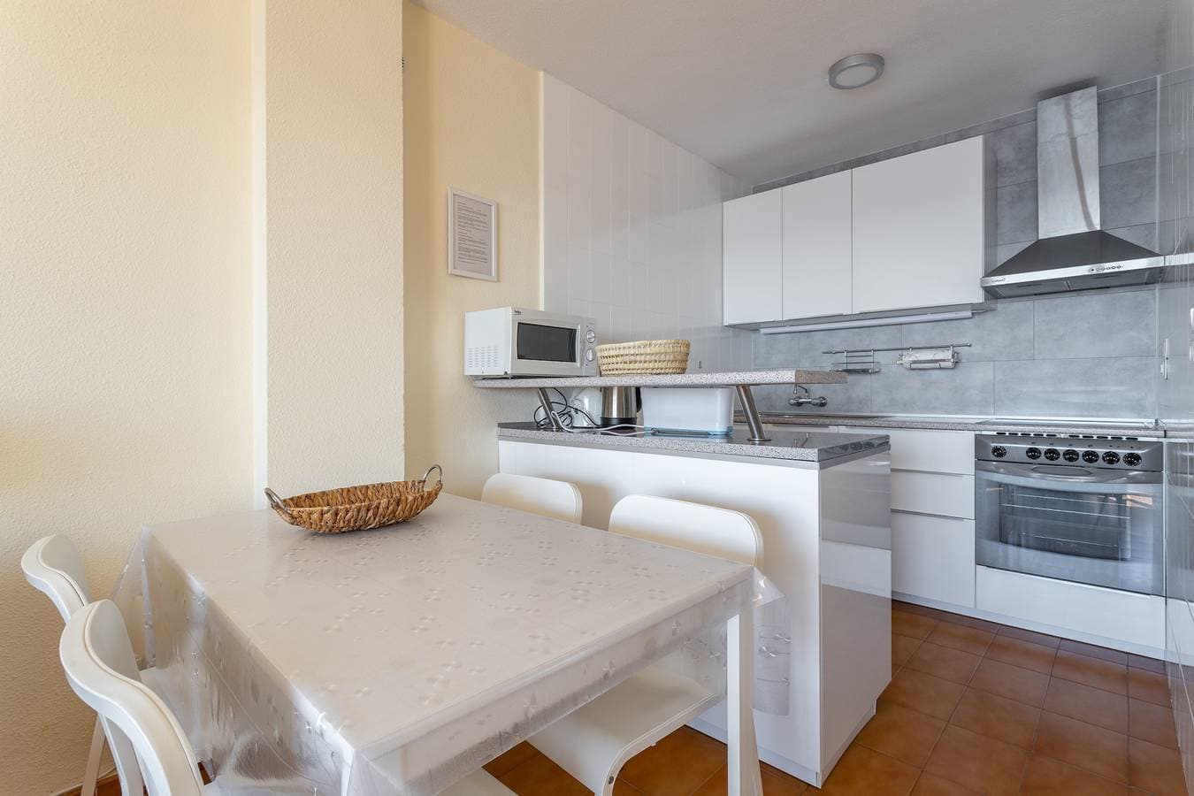 Foto 7 von 20: Apartment mit Meerblick, Balkon und Klimaanlage