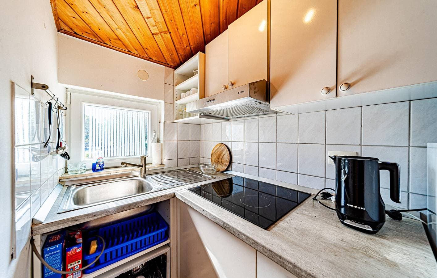 Foto 10 von 20: Gemütliche Ferienwohnung mit Terrasse, WLAN und Parkplatz in der Nähe des Strandes Tri Žala