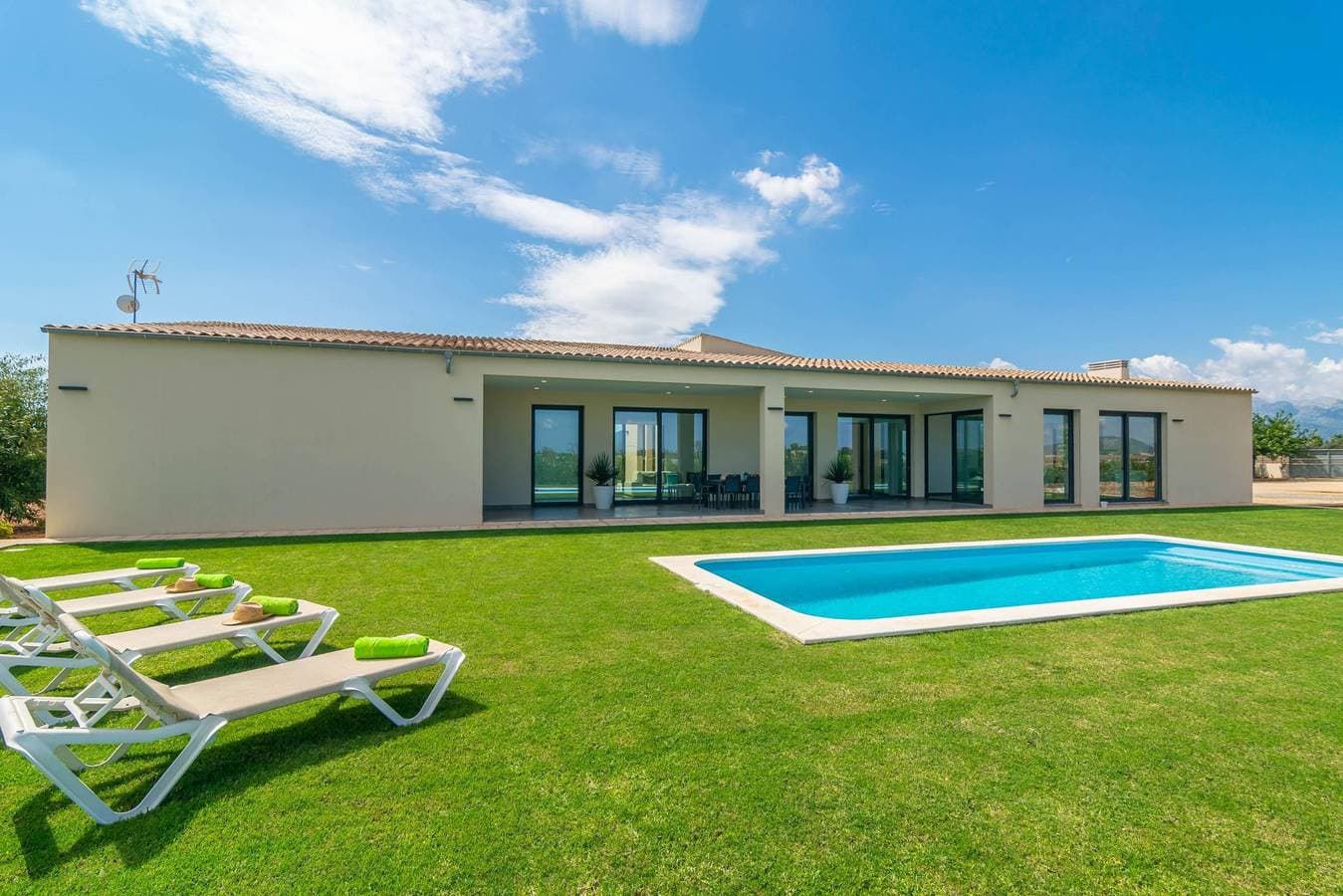 Son Sastre (Figuerola) - Modernes, komfortables Landhaus mit privatem Pool. Ideal für Familien. WiFi... 1