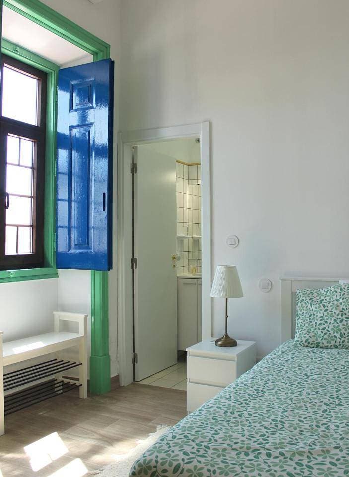 Foto 8 von 8: Double Room with Private Bathroom