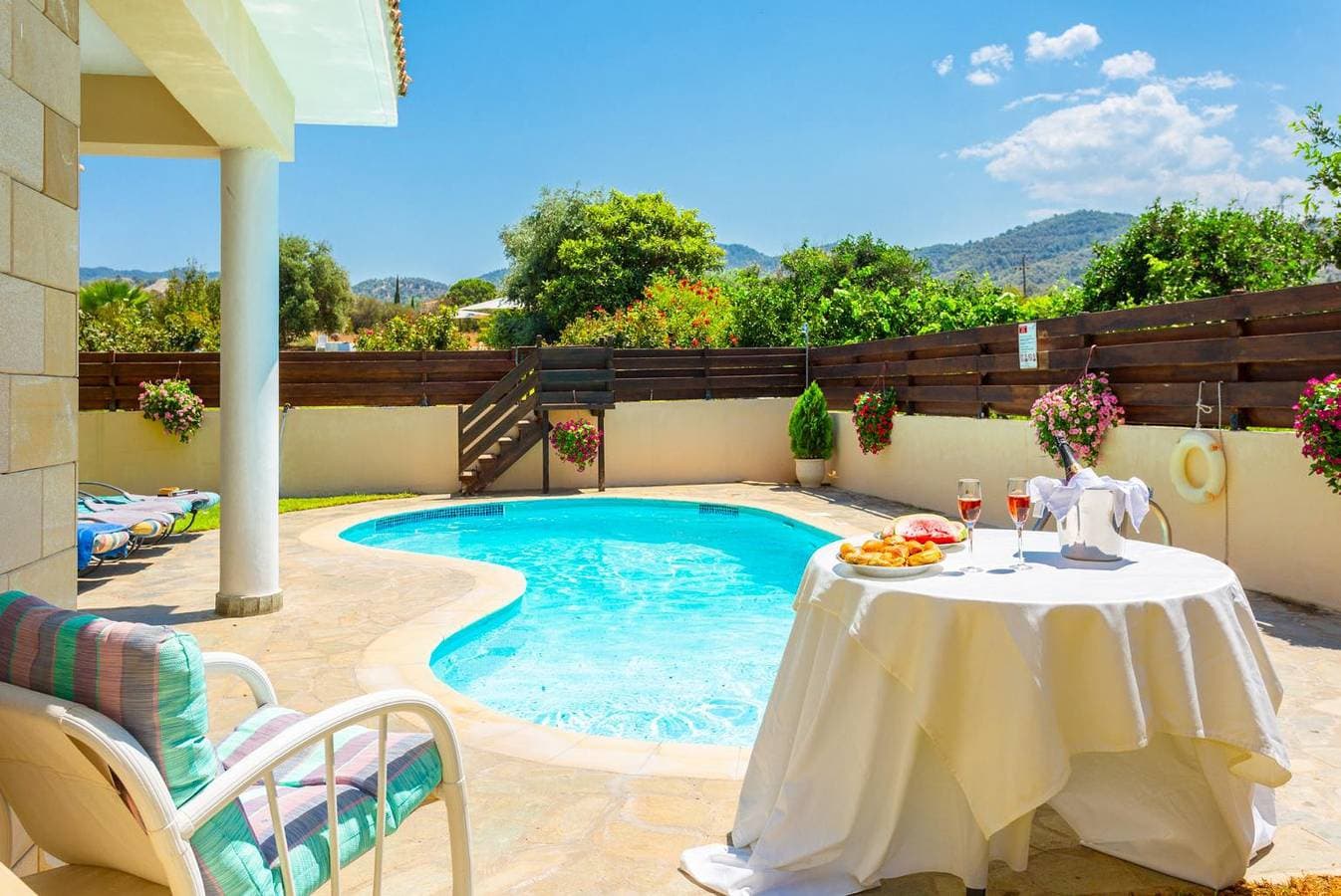 Foto 7 von 50: Villa für 7 Personen mit Terrasse