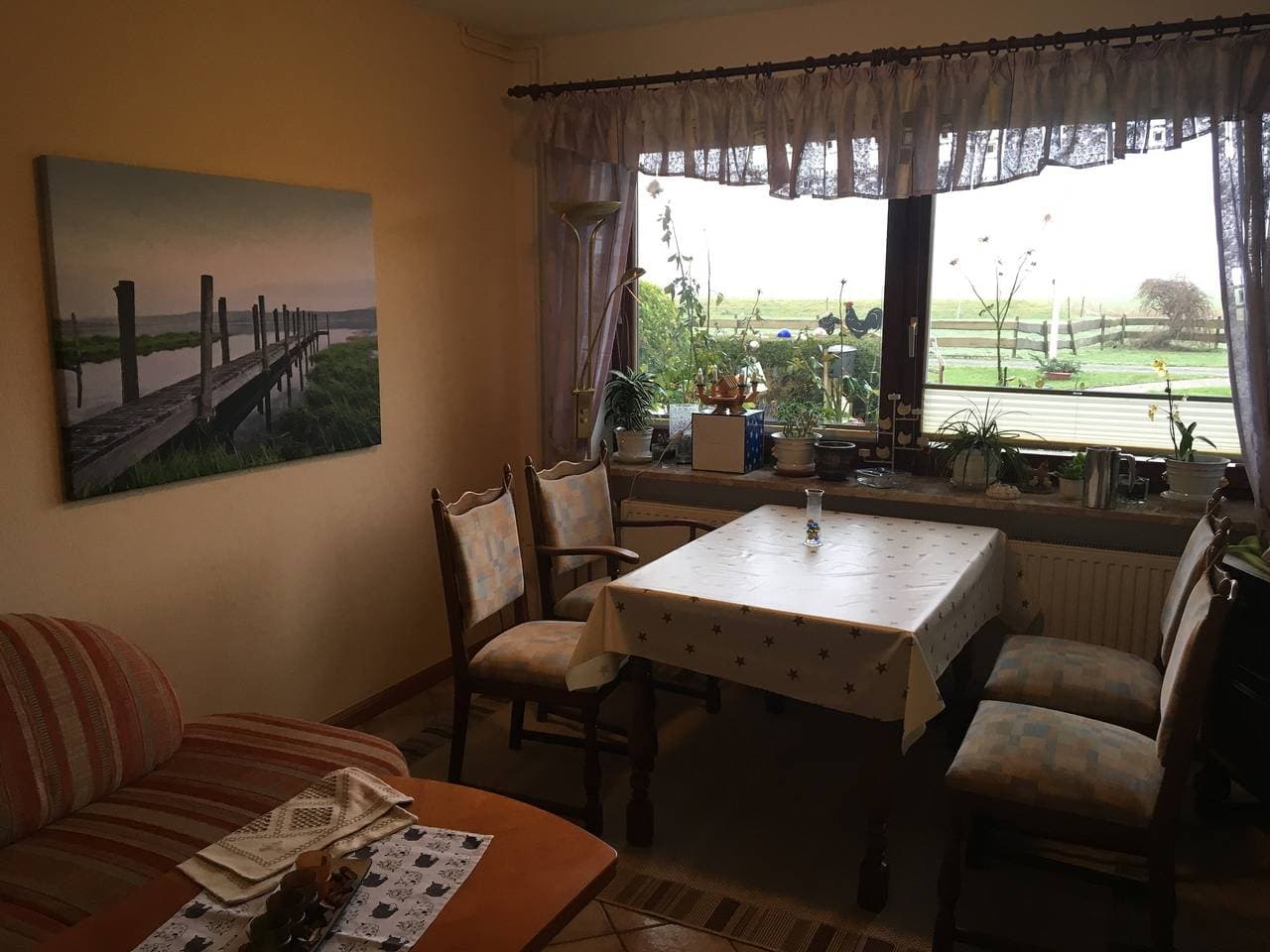 Foto 3 von 10: Ferienwohnung 'Seewind' mit Gemeinschaftsterrasse und Garten