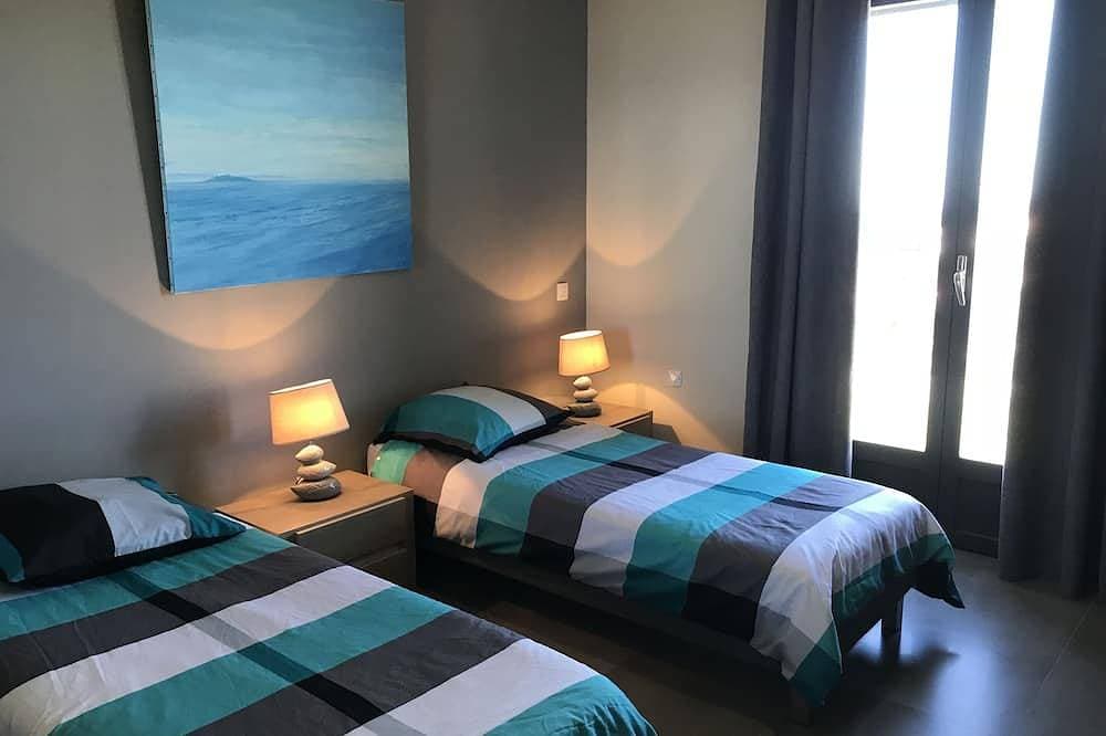 Foto 5 von 22: Schönes Haus mit Garten, Pool und eigenem Parkplatz, Meer- und Bergblick