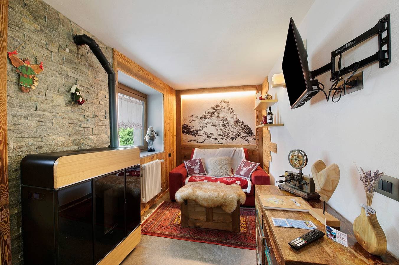 Foto 5 von 35: Ferienwohnung 'Le Rêve D'Emilie - Family House' mit Bergblick, Gemeinschaftsterrasse und WLAN