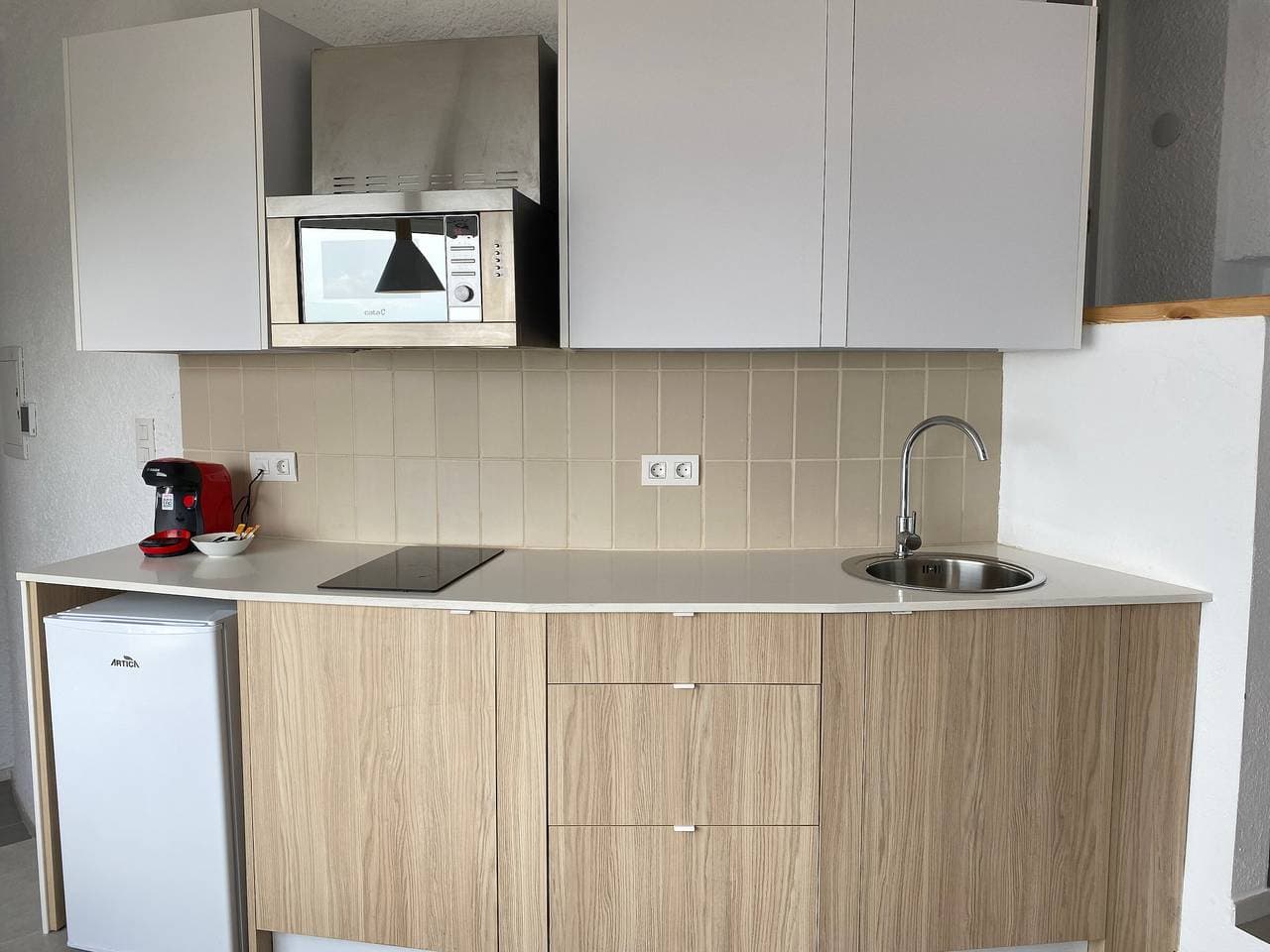 Foto 4 von 19: Modernes Studio in Roses für 2, Zugang zu Gemeinschaftspool