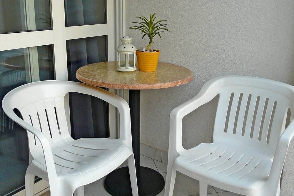 Foto 11 von 12: Studio Appartement mit Balkon und Meerblick Drvenik Donja vala, Makarska